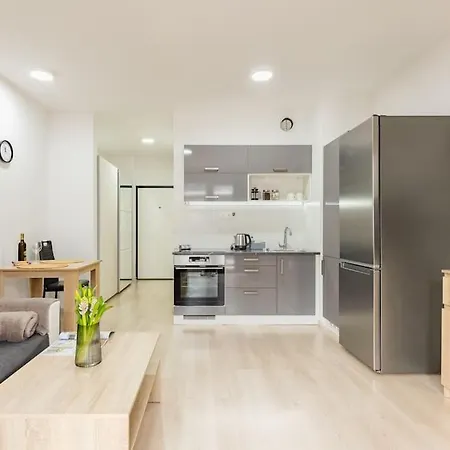 Apartament Cityscape Oasis: Active Heaven