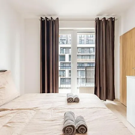 Cityscape Oasis: Active Heaven Apartamento