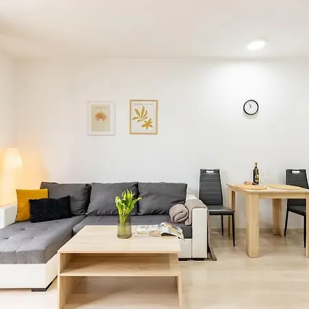 Cityscape Oasis: Active Heaven *