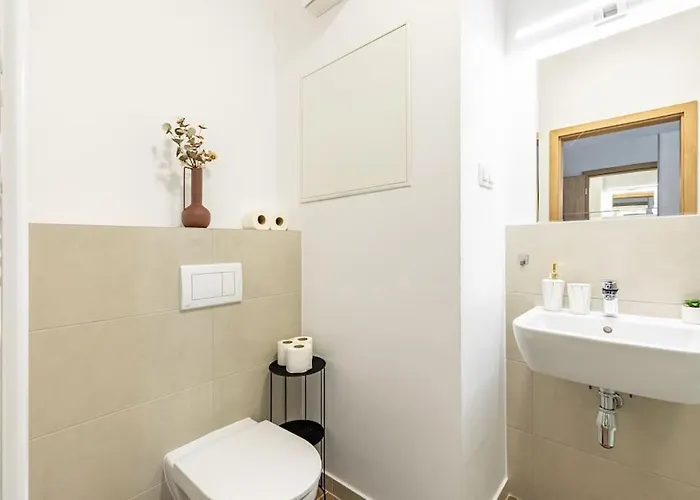 Cityscape Oasis: Active Heaven *