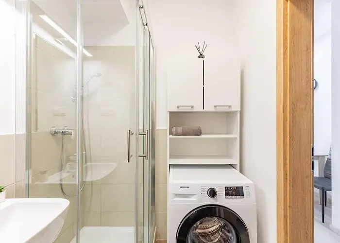 Cityscape Oasis: Active Heaven Apartament