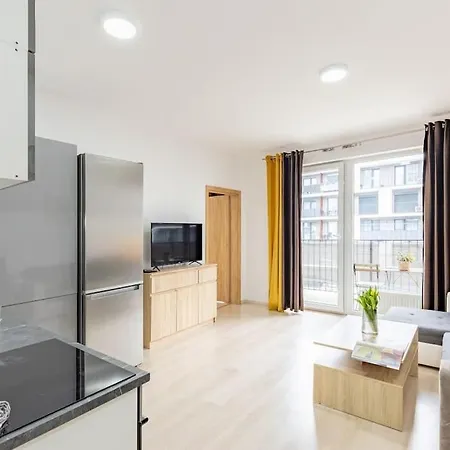 Cityscape Oasis: Active Heaven Apartment