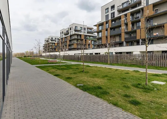 Cityscape Oasis: Active Heaven