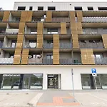Cityscape Oasis: Active Heaven